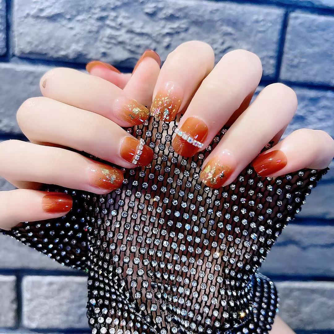 Stylish Nail Art Kalsten