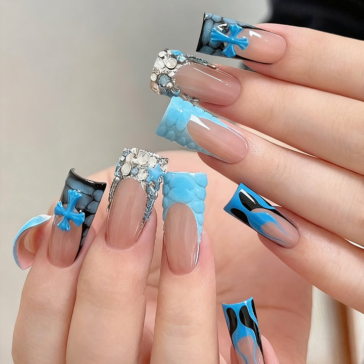 Artificial nails with floral 3D applications Kalsten