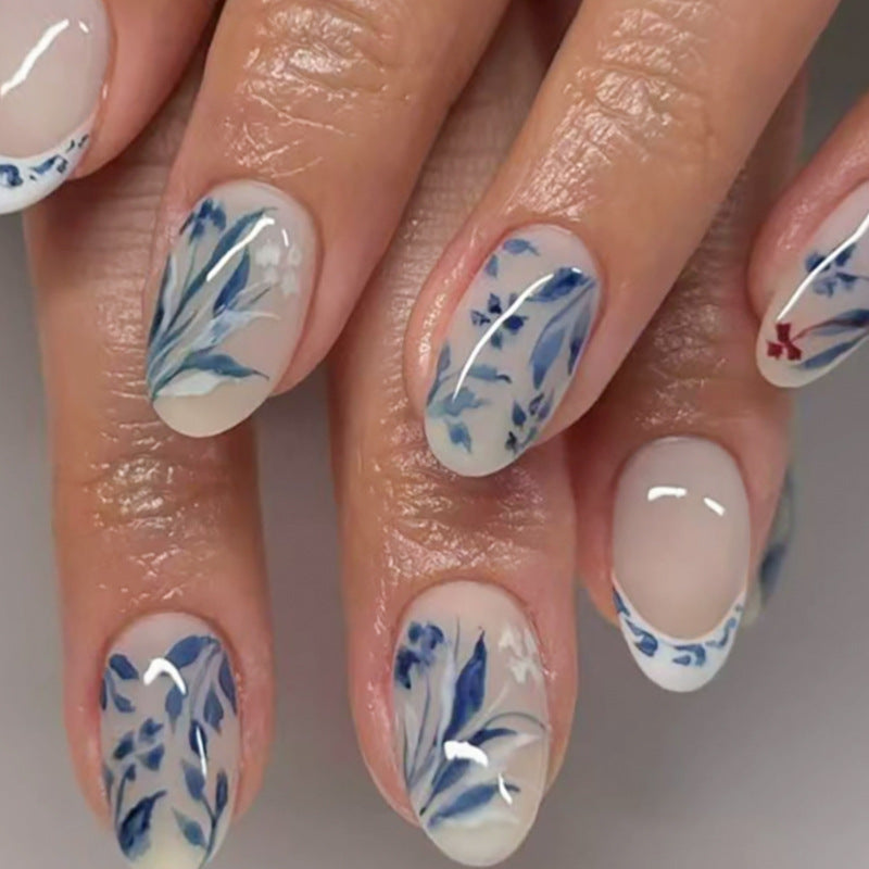 Decorative Press-On Nail Art Set with Geometric Patterns