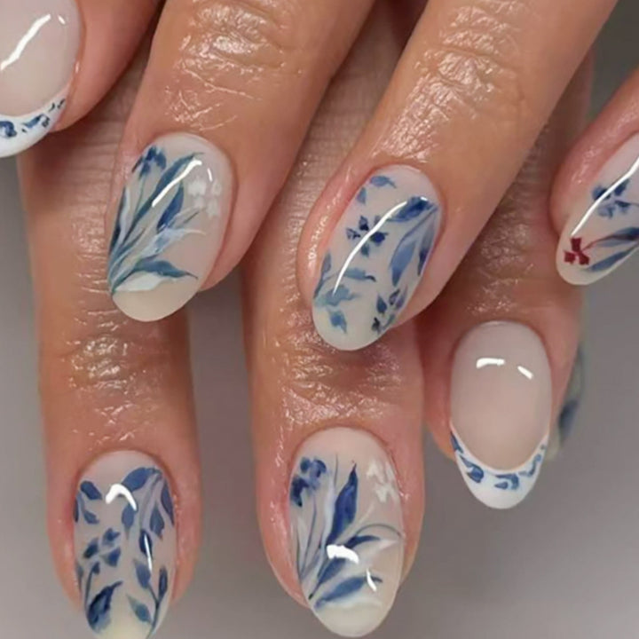 Decorative Press-On Nail Art Set with Geometric Patterns
