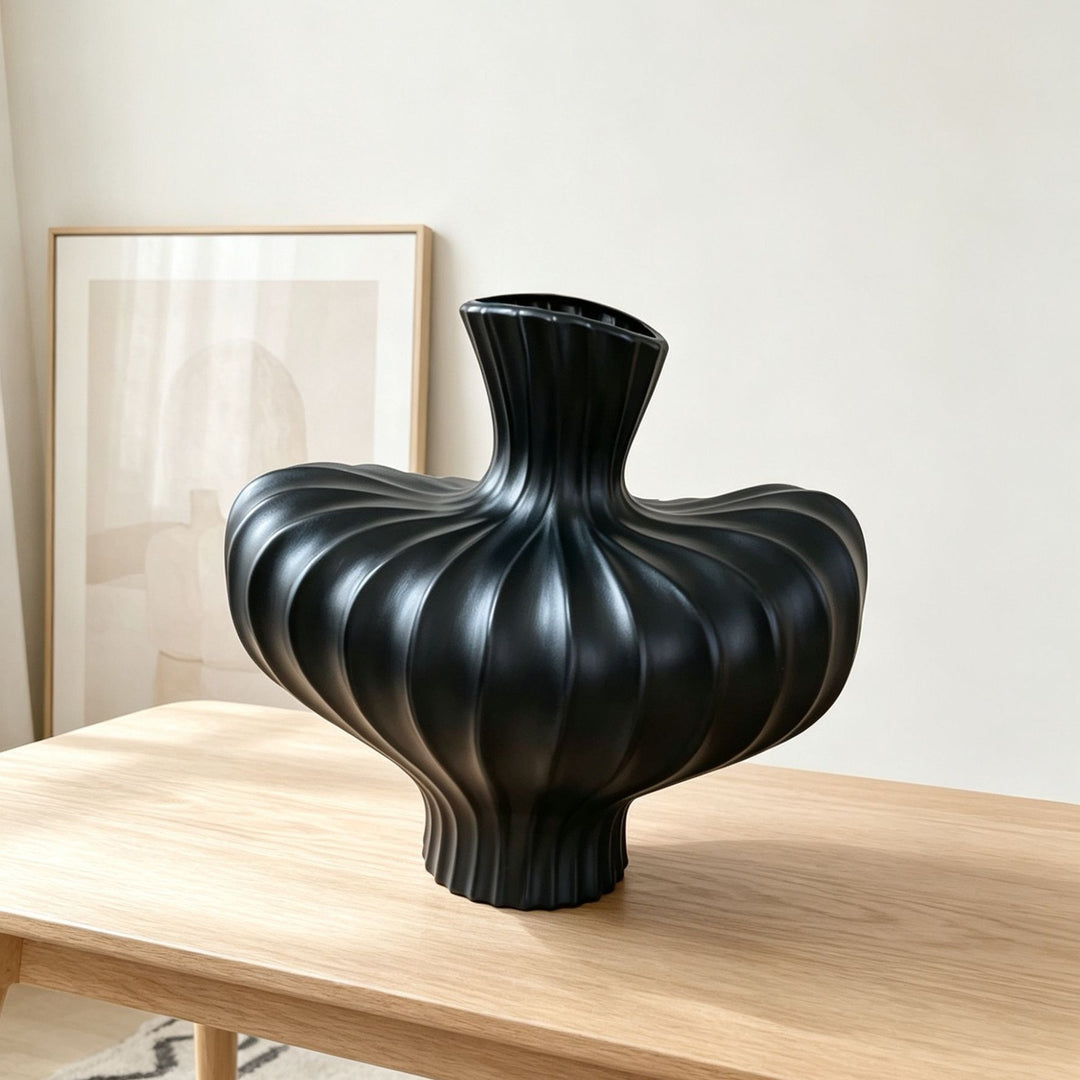 Decorative Artistic Vase Kalsten