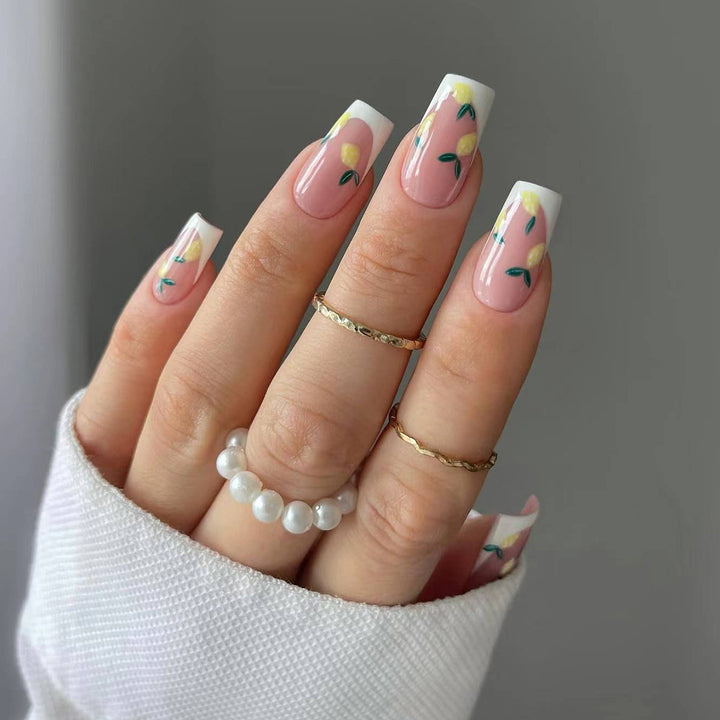 Creative art nails with floral motifs Kalsten