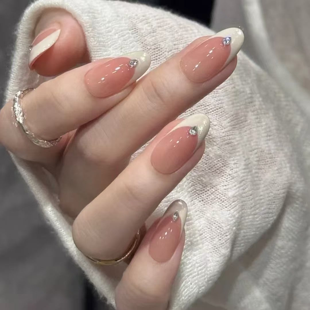 Elegantly Designed Faux French Tip Nail Kit