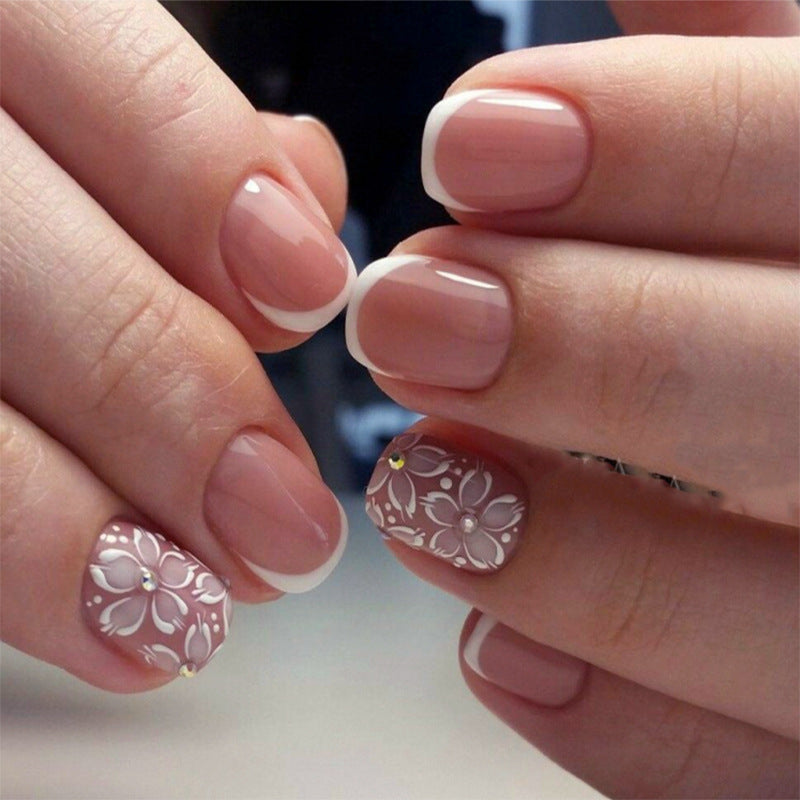 Artful Nail Art with Flower Design Kalsten
