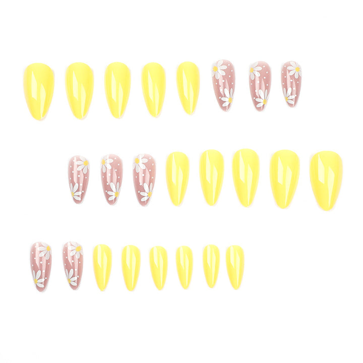Artful Nail Art with Floral Accents Kalsten