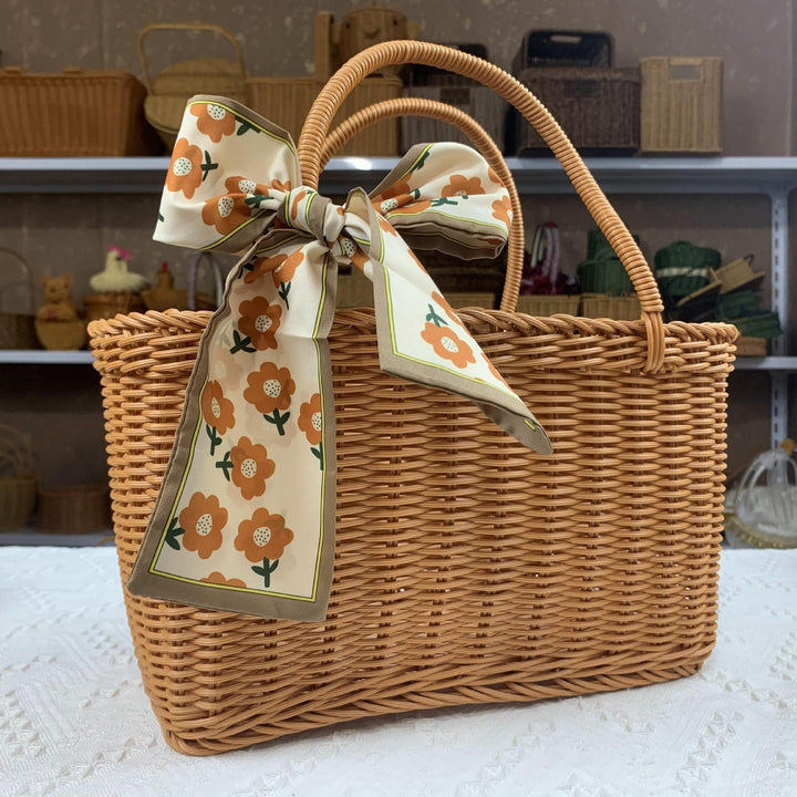 Elegant Woven Picnic Basket Kalsten