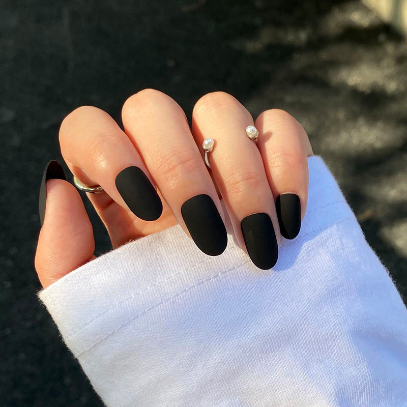 Artificial nail extensions in modern design Kalsten