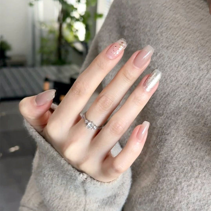 Stylish Press-On Nail Set with Elegant Floral Accents Kalsten