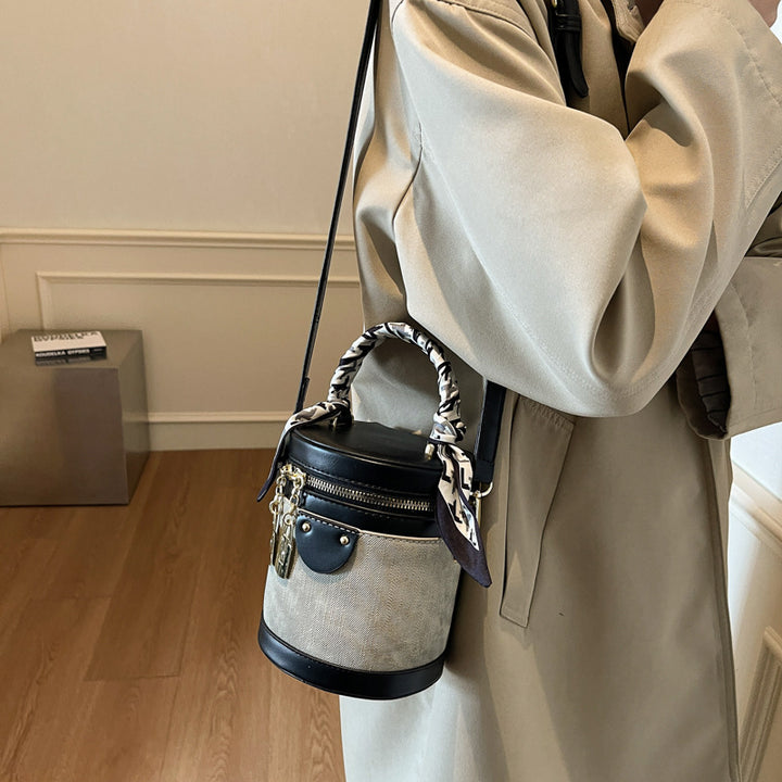 Fashionable Structured Bucket Bag Kalsten