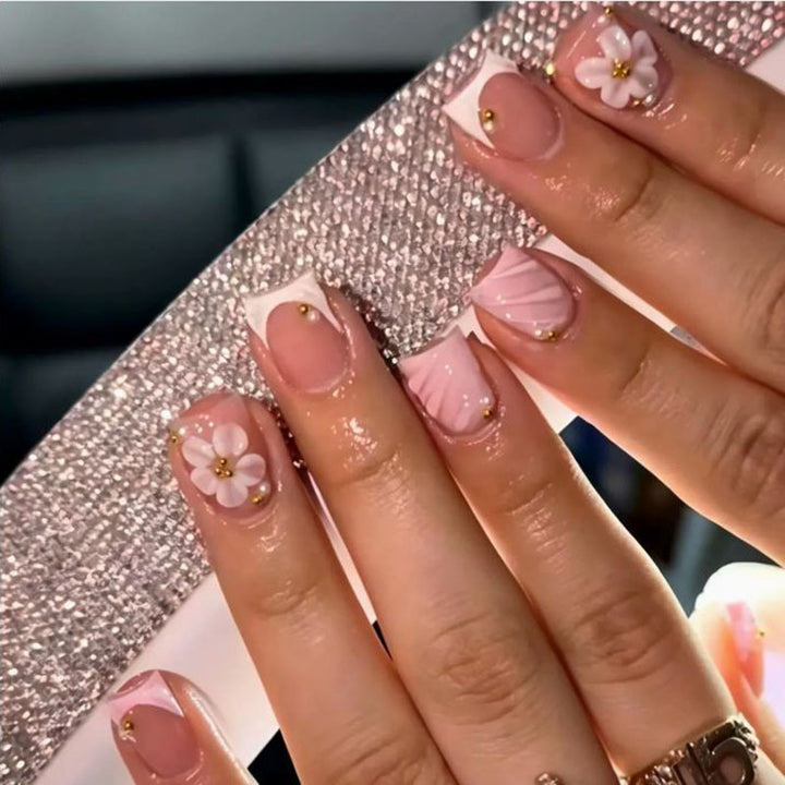 Floral-Embellished Press-On Nail Set