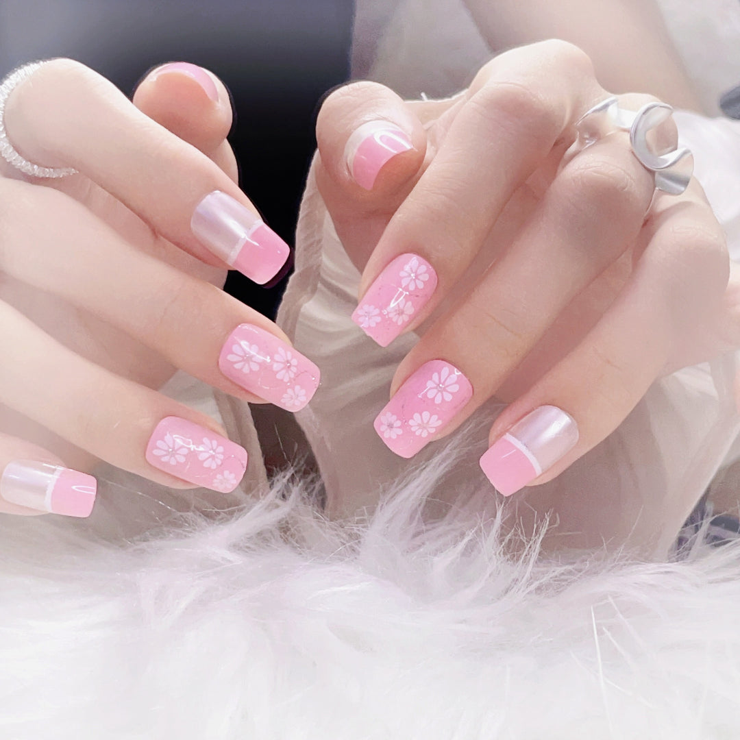 Decorative Floral Press-On Nail Set