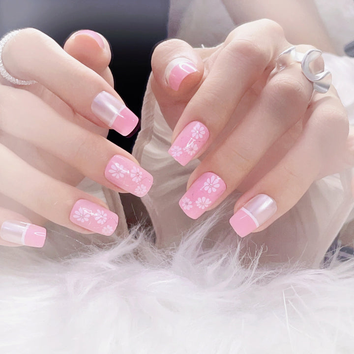 Decorative Floral Press-On Nail Set