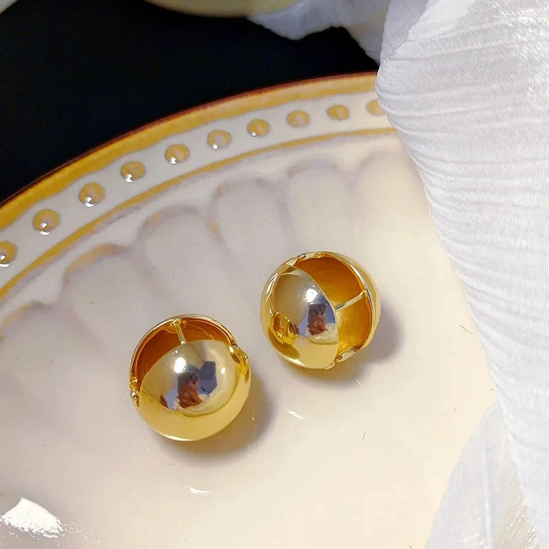Elegant earrings made of high-gloss metal Kalsten