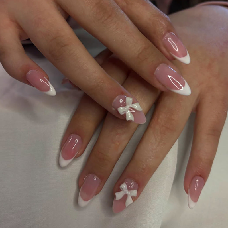 Elegant artificial nails with floral accents Kalsten