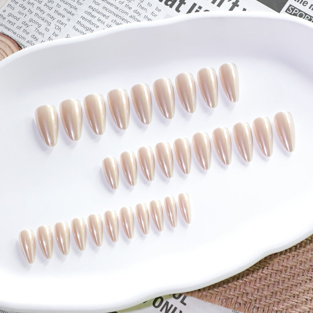 Elegant Stiletto Nails with High Gloss Finish Kalsten