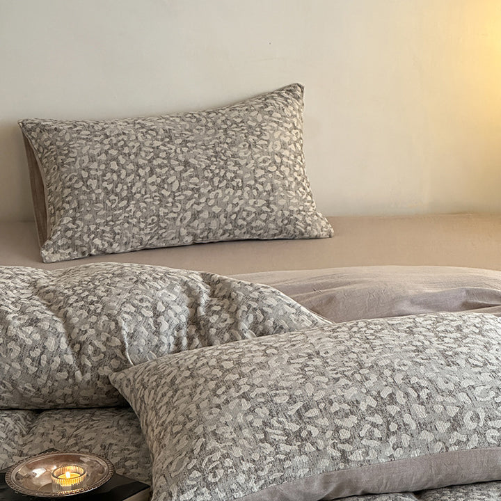 Bed linen set made of washed cotton-linen with subtle leopard print