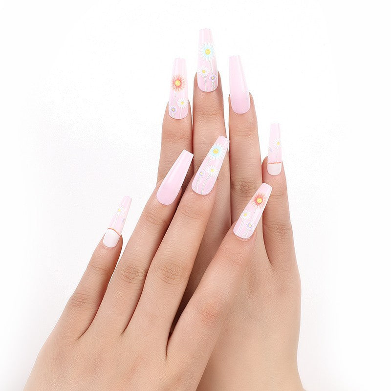 Luxury style artificial nails with intricate decorations Kalsten
