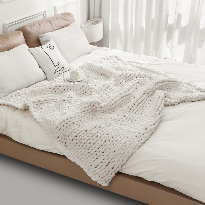 Chunky Knitted Blanket Kalsten