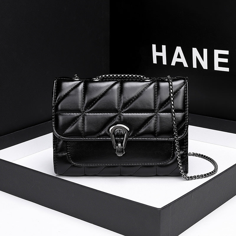 Elegant Quilted Chain-Trimmed Handbag