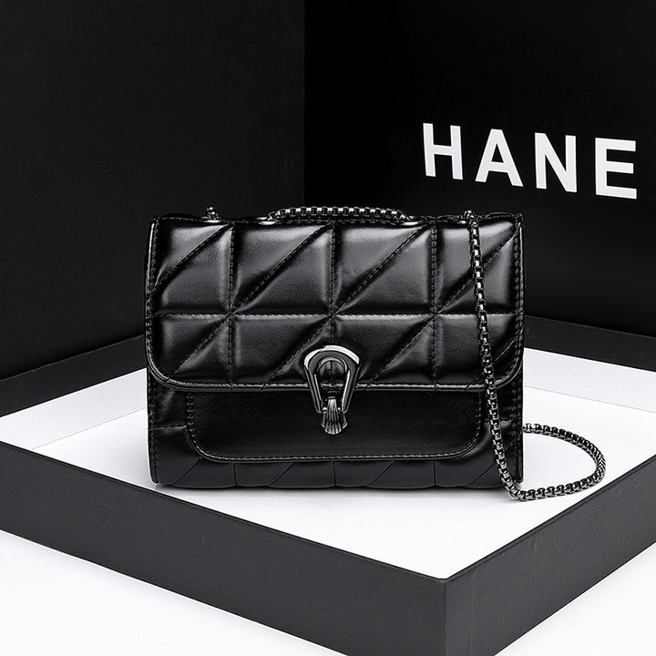 Elegant Quilted Chain-Trimmed Handbag