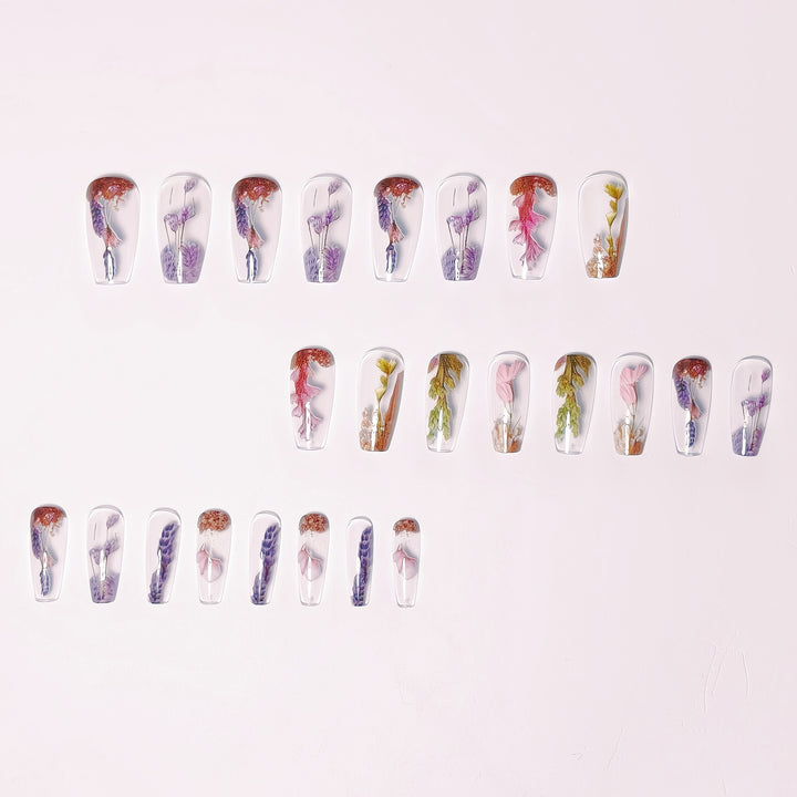 Artificial nails with dried flowers Kalsten