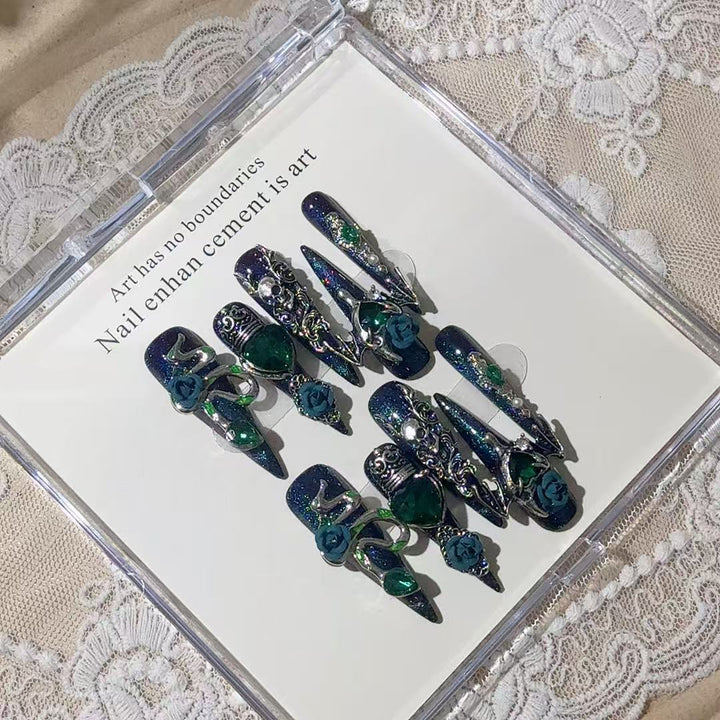 Gothic-Themed Press-On Nail Art Set