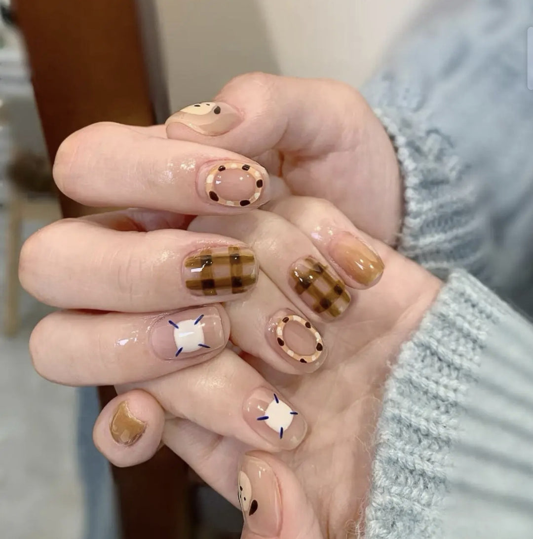 Elegant Stiletto Press-On Nails with Intricate Floral Accents Kalsten