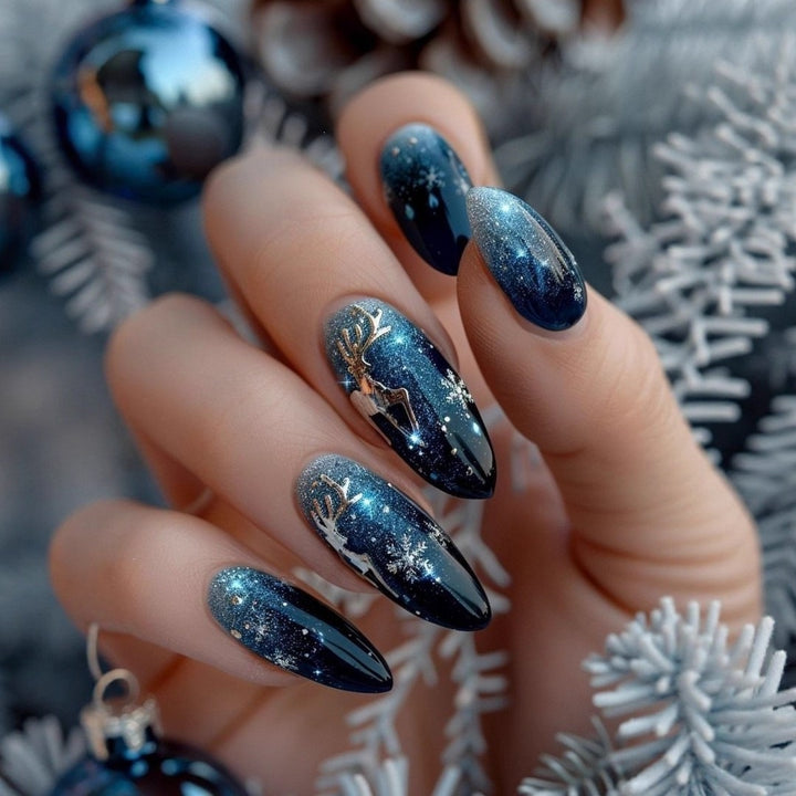 Festive artificial nails in Christmas design Kalsten