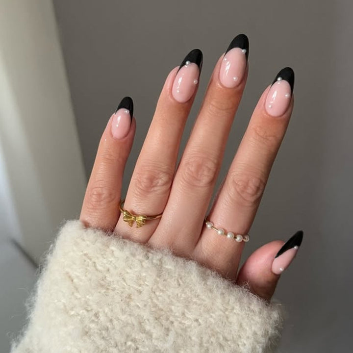 Acrylic nail set with elegant French tips Kalsten