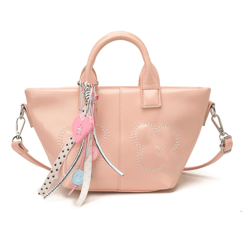 Fashion-Forward Handbag Kalsten
