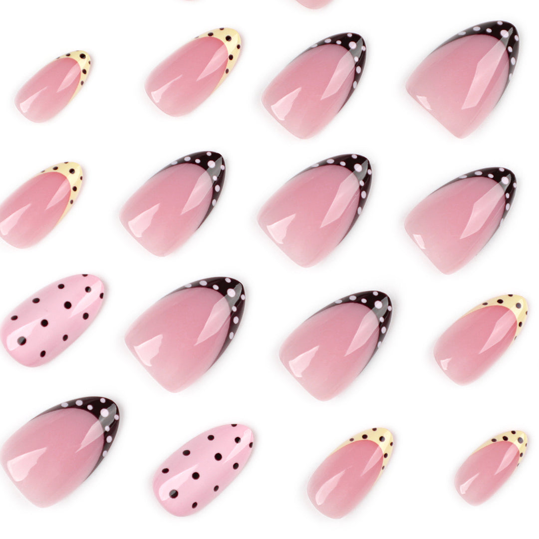 Artificial nail art in elegant design with creative accents Kalsten