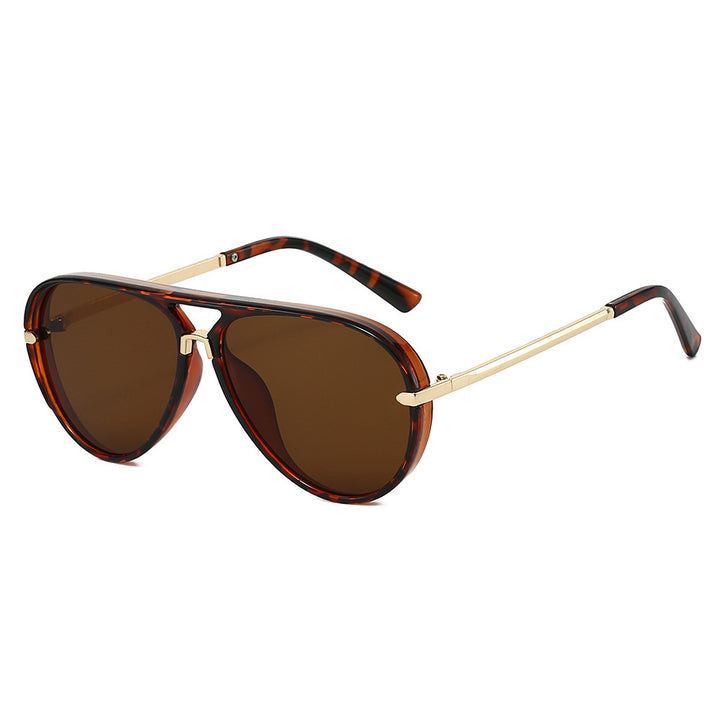 Elegant Aviator Sunglasses with Gold Accents Kalsten