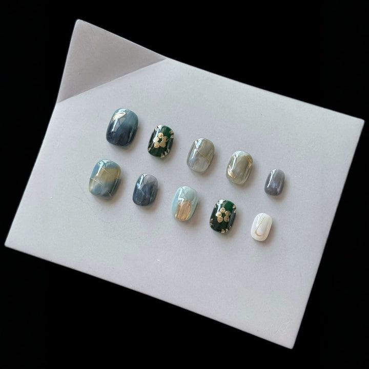 Botanical Floral Press-On Nail Set