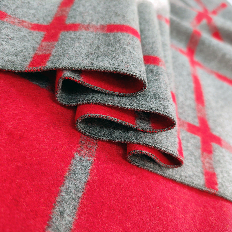Women's Elegant and Warm Scarf with Modern Check Pattern Kalsten