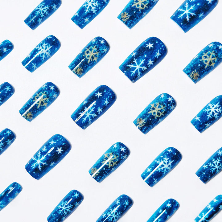 Festive Winter-Themed Glitter Nail Art Kalsten