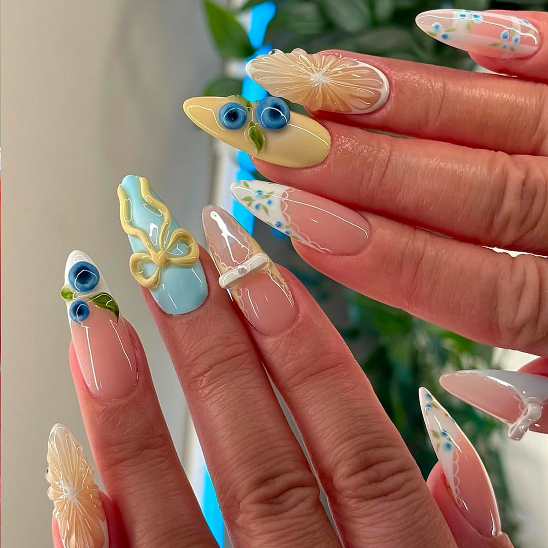 Artificial nails with luxurious 3D applications Kalsten