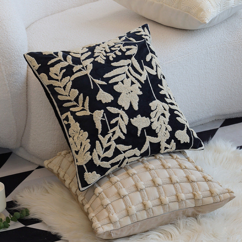 Decorative cushion cover with floral chenille tufting and velvet surface Kalsten