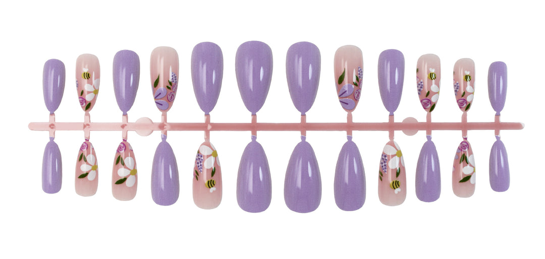 Artificial nail set with playful flower and bee designs Kalsten