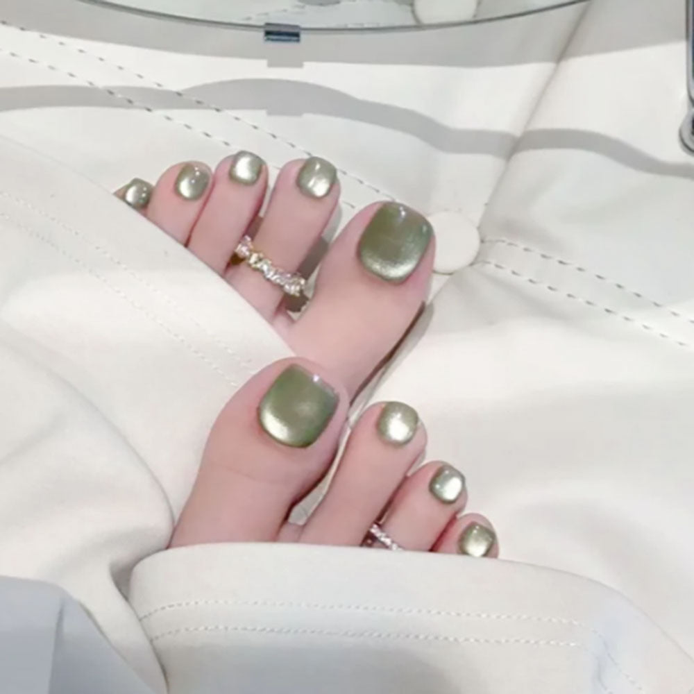 Elegant Metallic Nail Art
