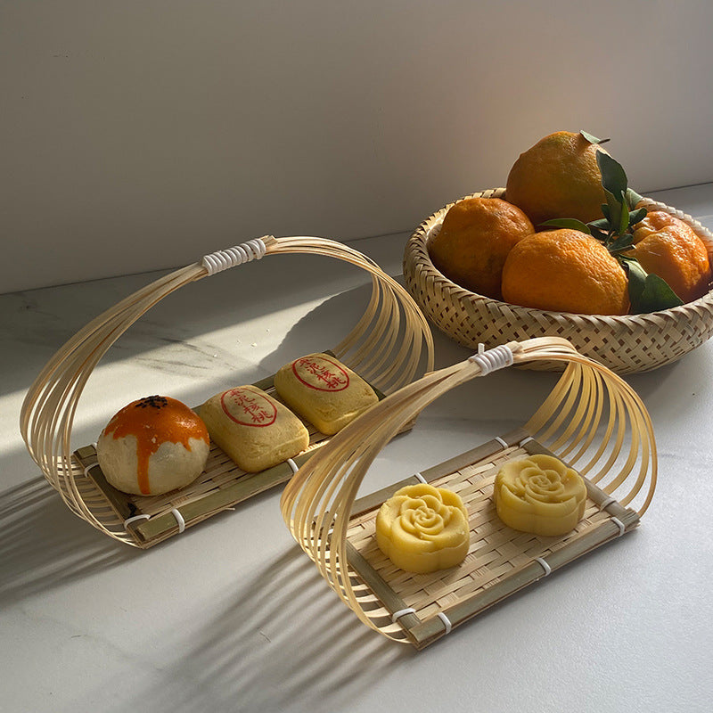 Handcrafted decorative basket with sturdy design Kalsten