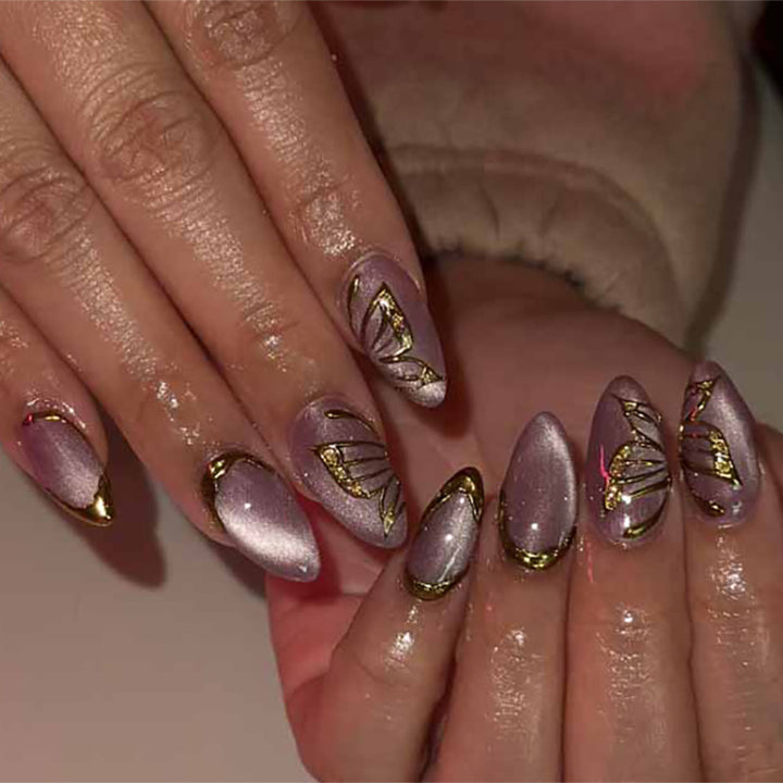 Artful Nail Extensions with Golden Accents Kalsten