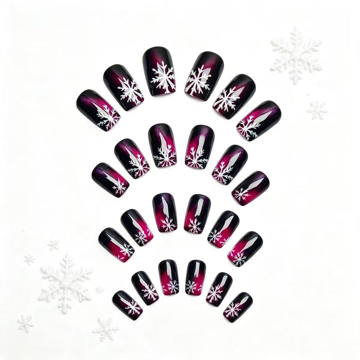 Winter-Themed Detailed Nail Art Kalsten