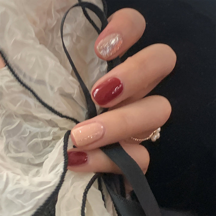 Elegant and luxurious nail art Kalsten
