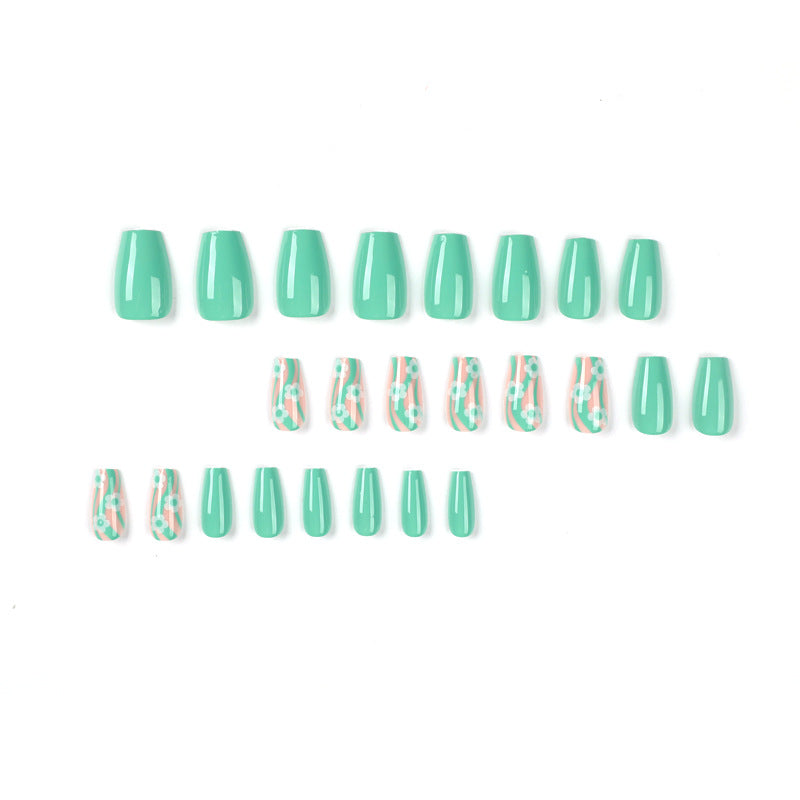 Artistic Nail Extensions in a Modern Floral Design Kalsten