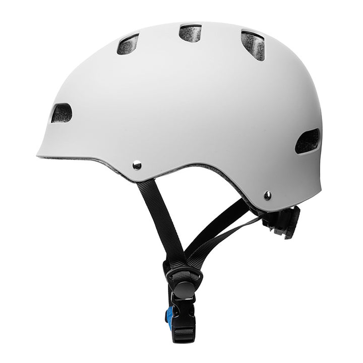 Skate helmet with advanced ventilation technology Kalsten