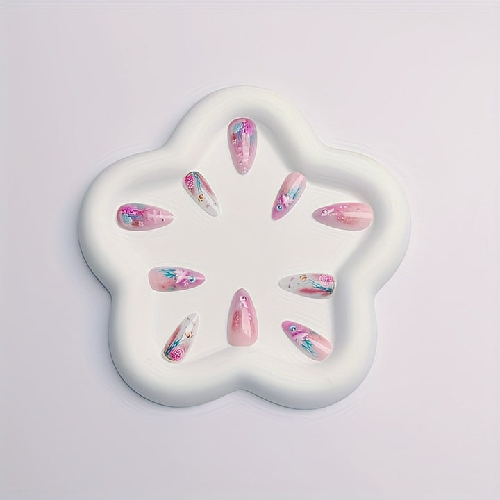 Artistic Coral Reef-Inspired Nail Art Kalsten