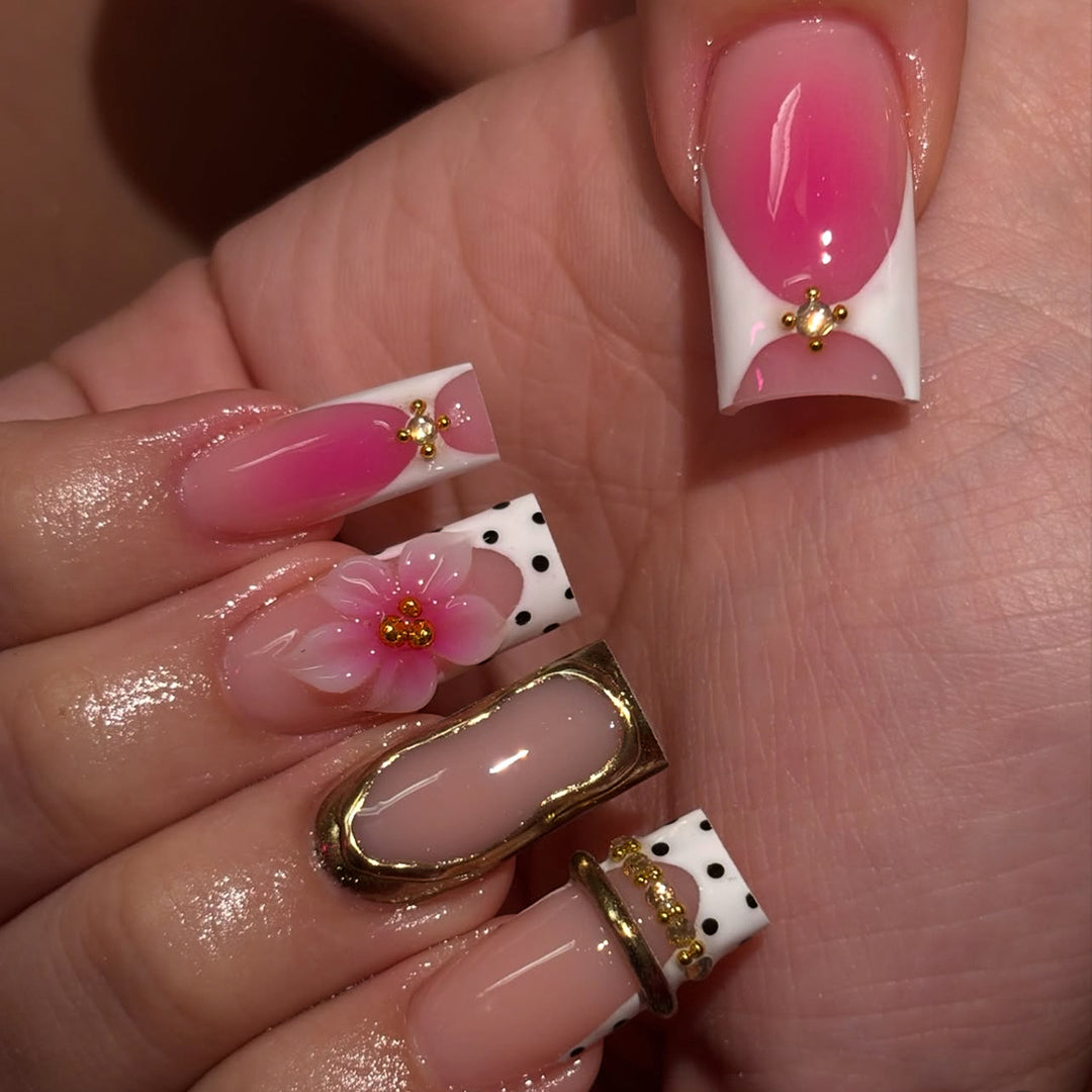 Elegant Designer Press-On Nails