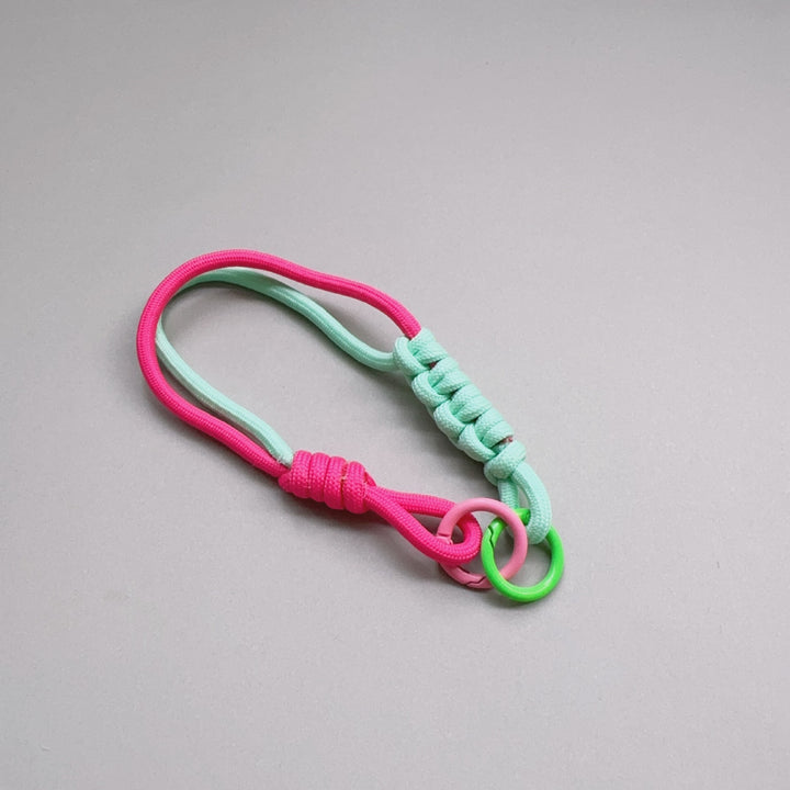 Paracord Keychain Holder Kalsten