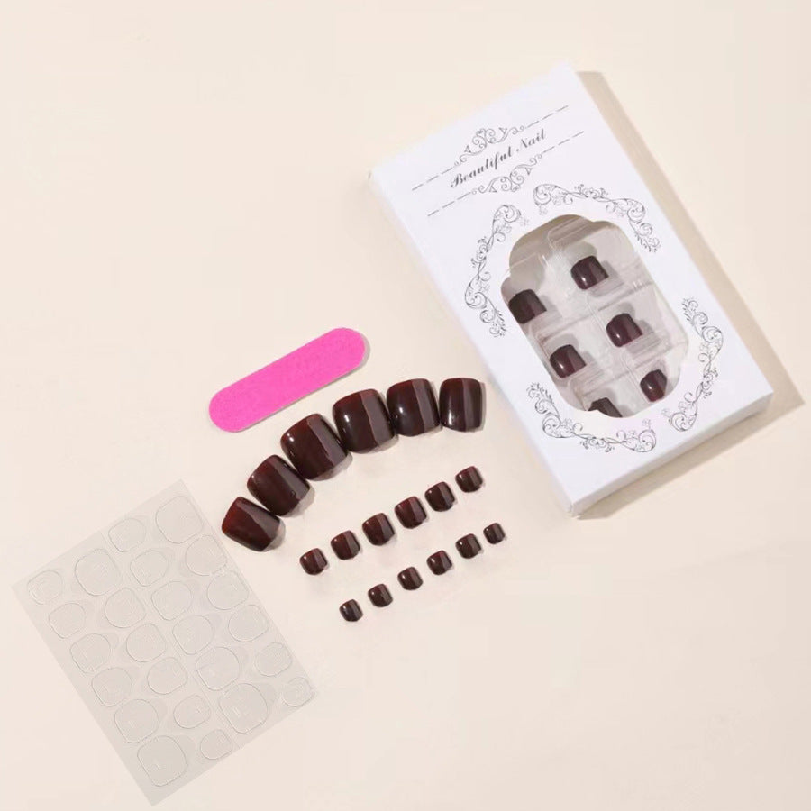 Artificial nail set with elegant rounded shapes and glossy finish Kalsten