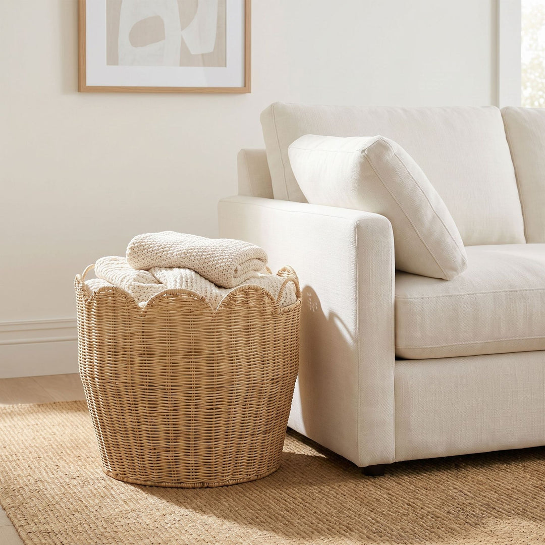Stylish laundry basket with wave edge Kalsten